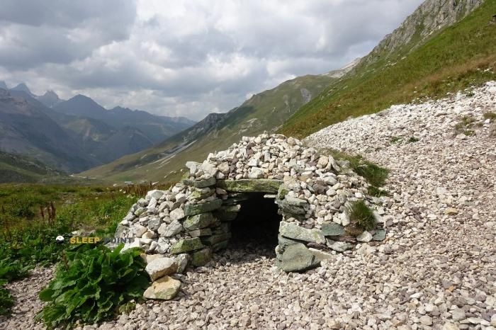 Mountain refuge Petit abri en pierres des Routières in petit abri en pierres des routières, route militaire des rochilles, valloire, saint-jean-de-maurienne, saboya, auvergne-rhône-alpes, francia metropolitana, 73450, francia