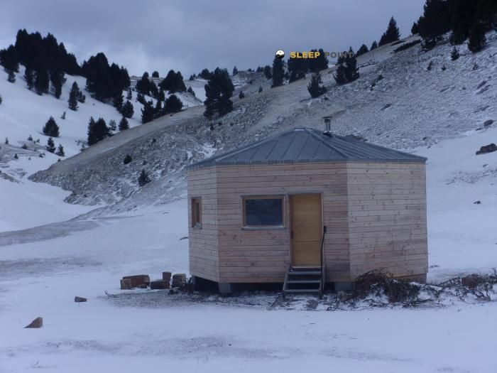 Refugio de montaña Cabane PNRV des Chaumailloux en refuge de chaumailloux, sentier des rochers du parquet, chichilianne, grenoble, isère, auvergne-rhône-alpes, francia metropolitana, 38930, francia
