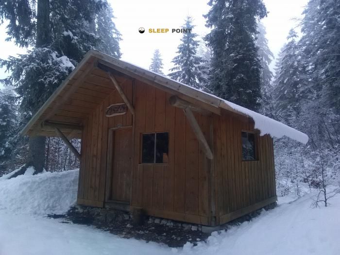 Refugio de montaña Grands-Crêts-de-Bise en refuge des grands crêts, chemin saugy, le chenit, district du jura-nord vaudois, valdia, suiza