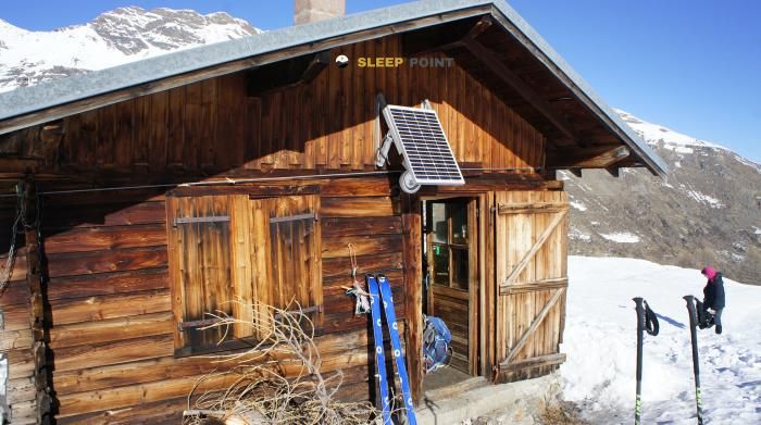 Refuge de montagne Cabane de Palluel dans cabane de palluel, sentier d'hiver, les enflous, dormillouse, freissinières, briançon, altos alpes, provenza-alpes-costa azul, francia metropolitana, 05310, francia