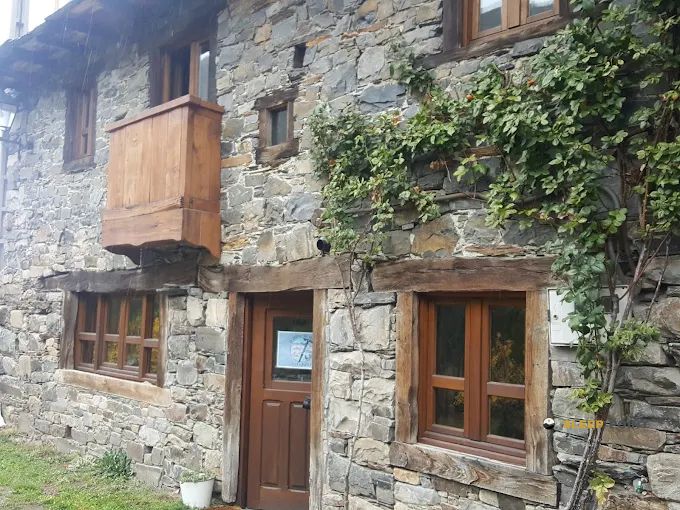 Refugio de montaña Albergue Cabana del Trasgu en calle torre, salentinos, páramo del sil, el bierzo, león, castilla y león, 24313, españa