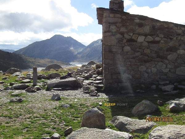 Refugio de montaña Cabane de Rouzet en cabane de rouzet, chemin des ingénieurs, porté-puymorens, prades, pirineos orientales, occitania, francia metropolitana, 66760, francia