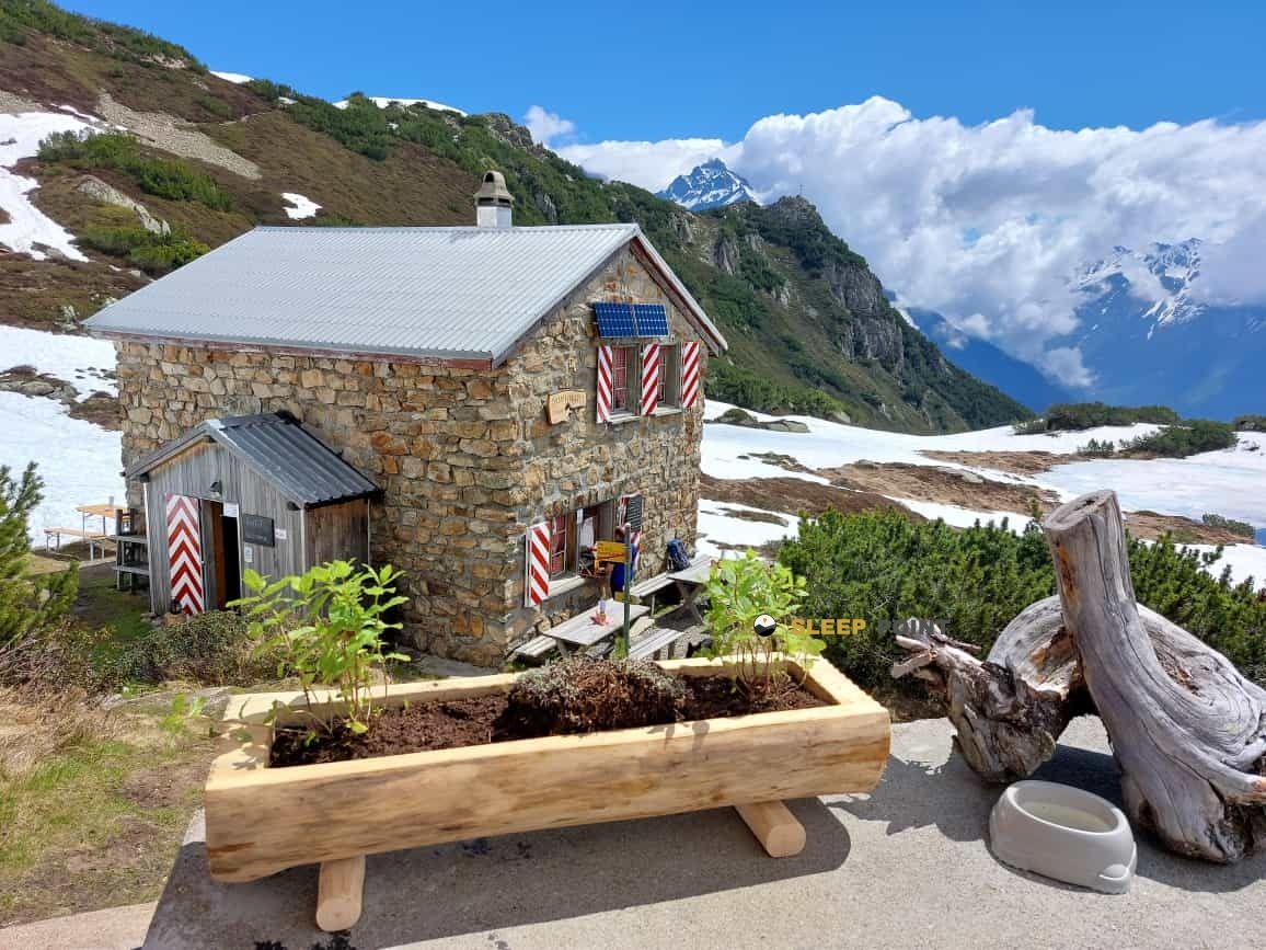Mountain refuge Sunniggrathütte in bergrestaurant sunniggratli, 1, sunniggrätli, gurtnellen, uri, 6476, suiza