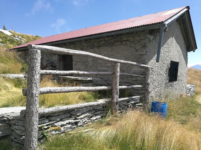Mountain refuge Rifugio Alpe d'Aspra in alpe arami-gaggio, bellinzona, circolo di bellinzona, distretto di bellinzona, tesino, 6523, suiza