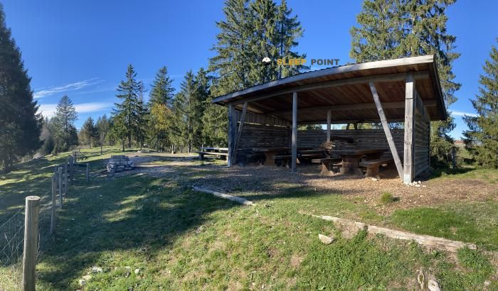 Mountain refuge Abri Pâturage du Droit in 2, prés aux liattes, tramelan, arrondissement administratif du jura bernois, région administrative du jura bernois, berna, 2720, suiza