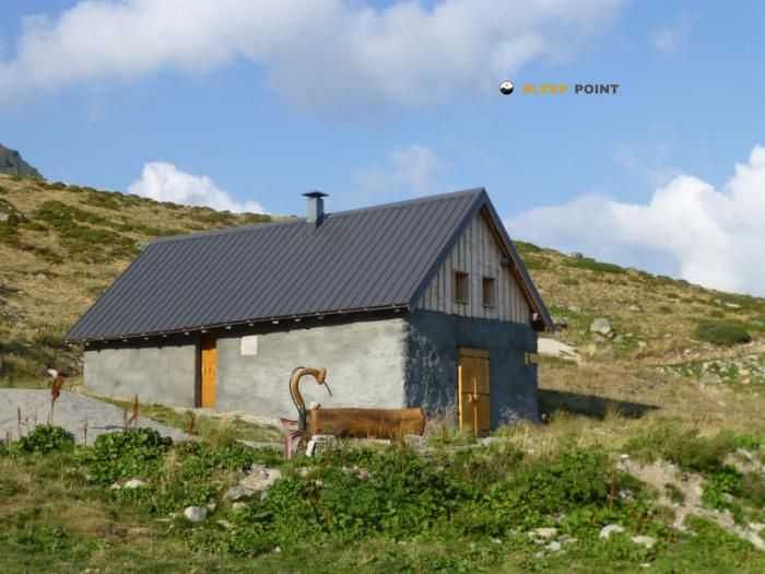 Mountain refuge Cabane du Plan du Jeu in chalet du plan du jeu, chemin de l'âne, cevins, albertville, saboya, auvergne-rhône-alpes, francia metropolitana, 73730, francia